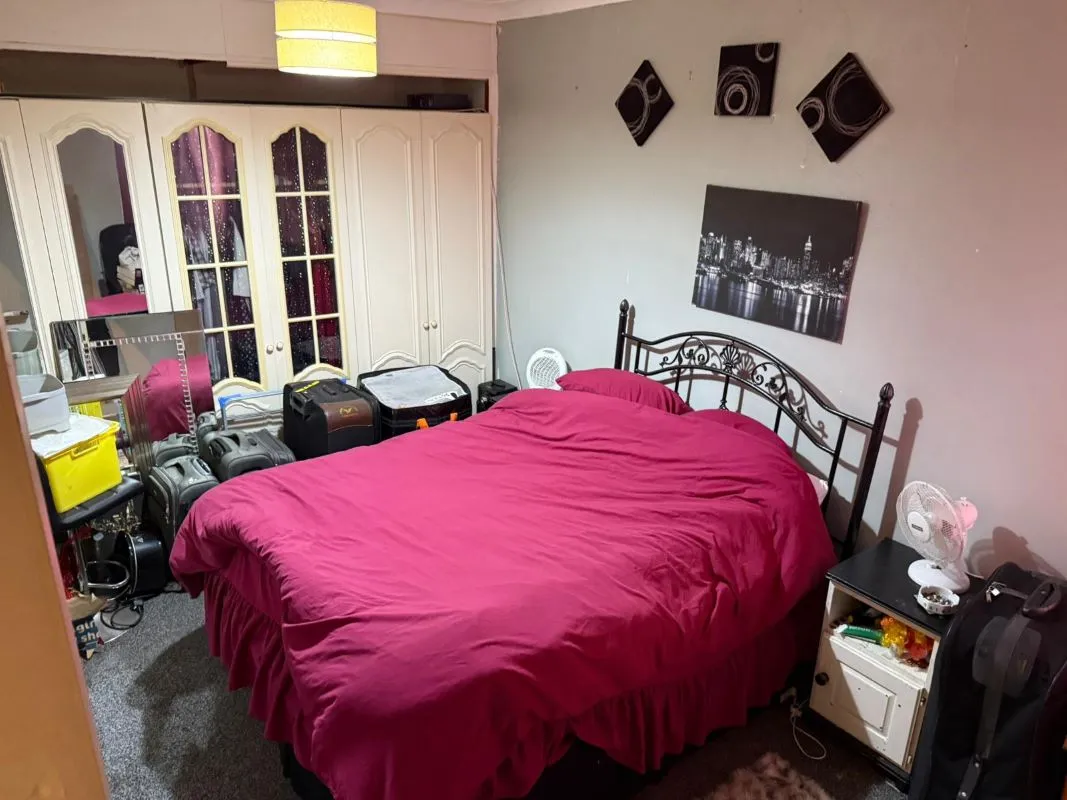 71 Barnsley Road, South Elmsall, Pontefract, West Yorkshire, WF9 2QW