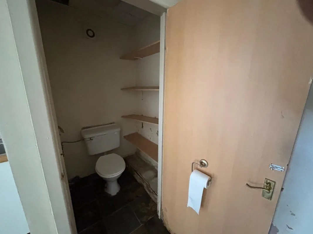 71 Barnsley Road, South Elmsall, Pontefract, West Yorkshire, WF9 2QW