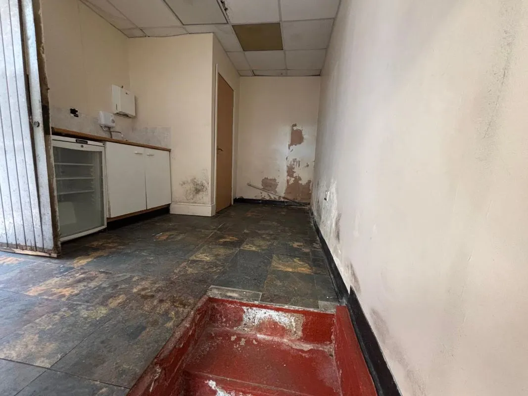 71 Barnsley Road, South Elmsall, Pontefract, West Yorkshire, WF9 2QW
