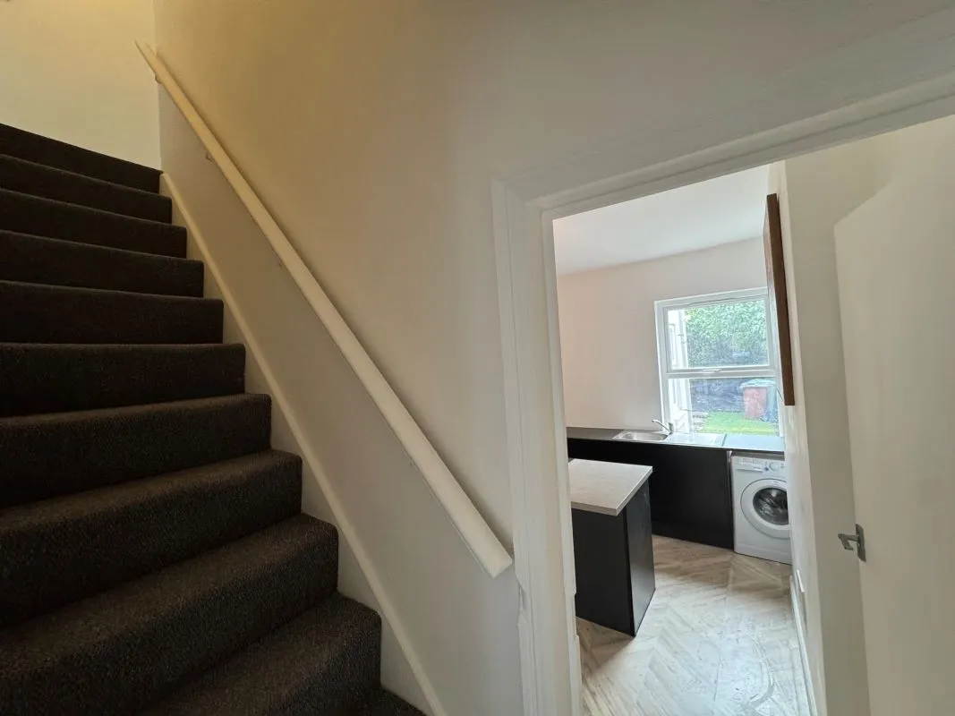 18 Dornoch Avenue, Nottingham, NG5 4DP