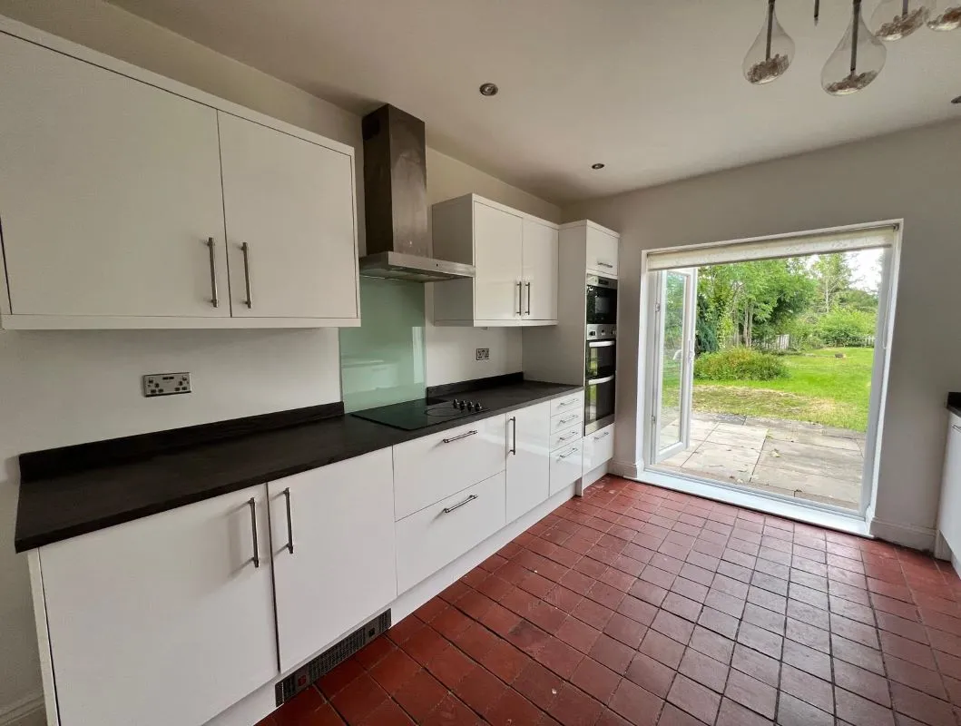 8 Lammas Close, Husbands Bosworth, Leicestershire, LE17 6LL