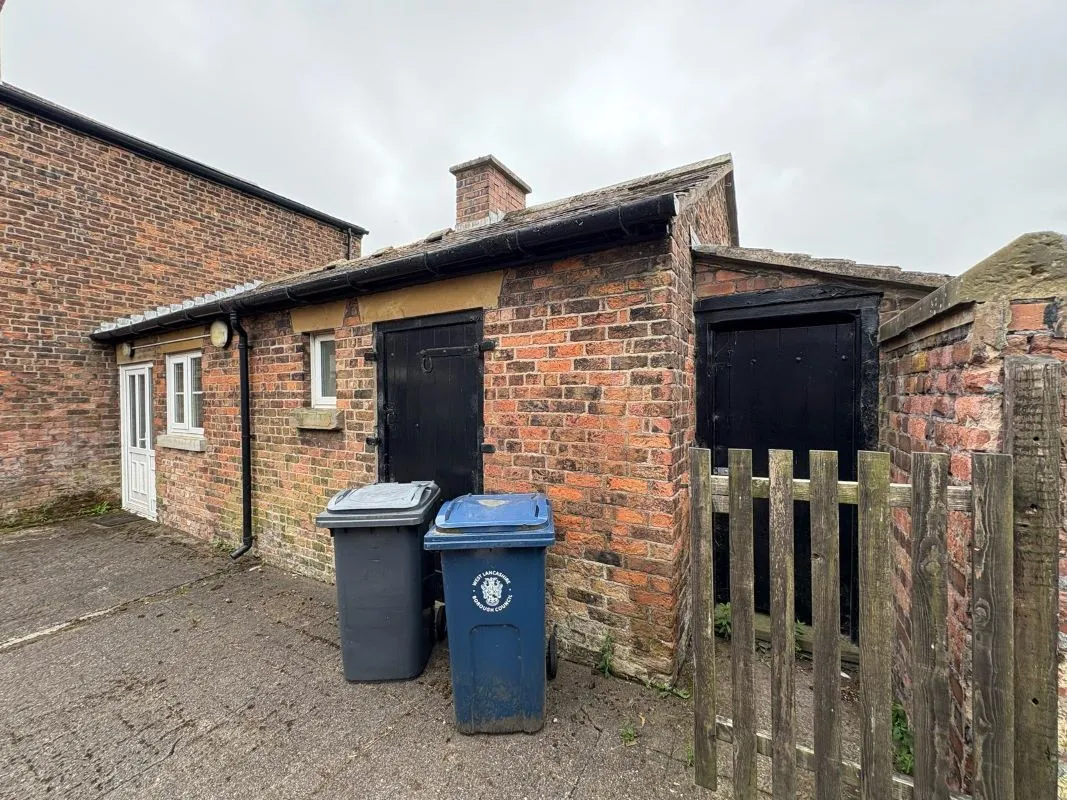 Brookdale Cottages, 1 Coal Pit Lane, Bickerstaffe, Ormskirk, Lancashire, L39 0HH