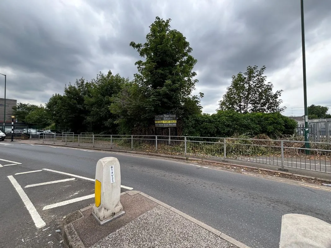 Land off Vernon Road, Nottingham, NG6 0AA