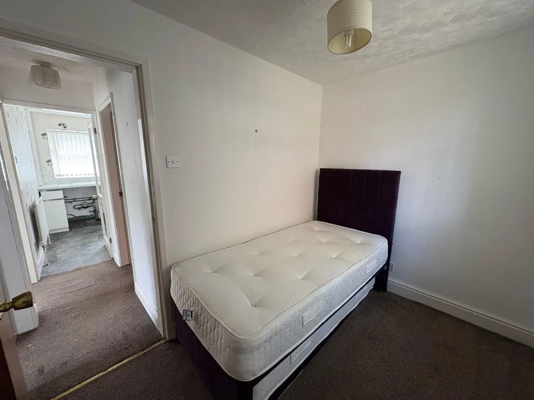 42A Aspley Park Drive, Nottingham, NG8 3EG
