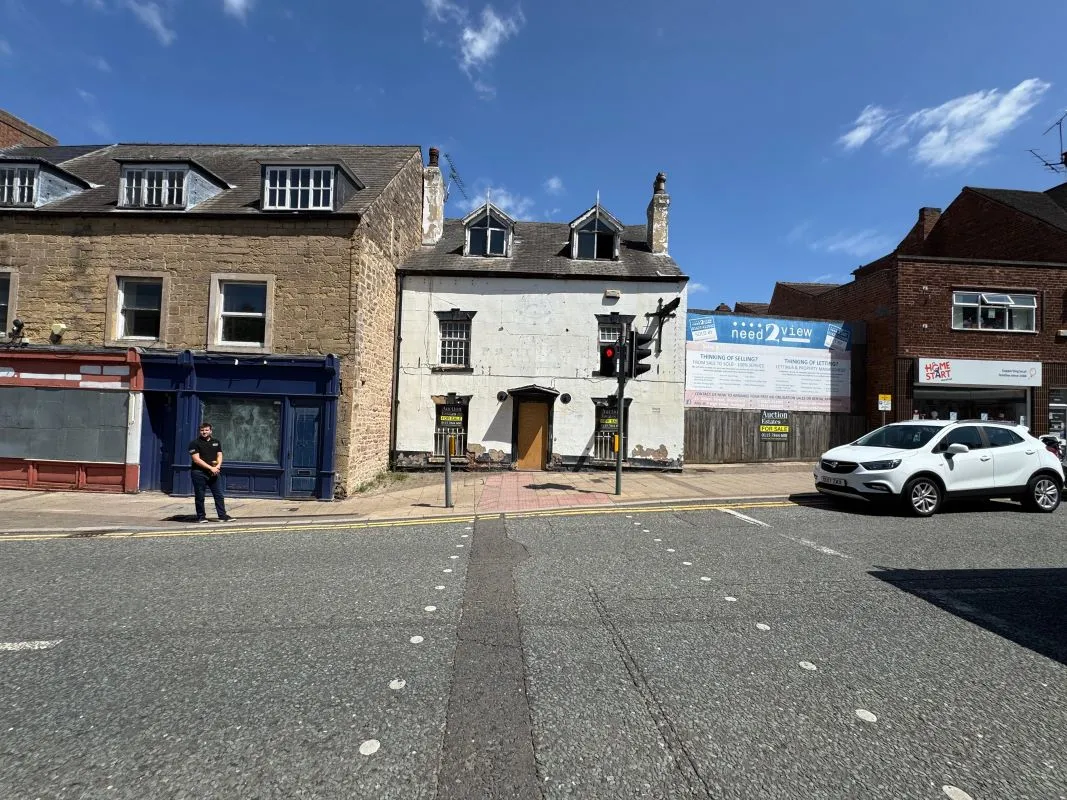 Portland Arms, 21 Albert Street, Mansfield, Nottinghamshire, NG18 1EA
