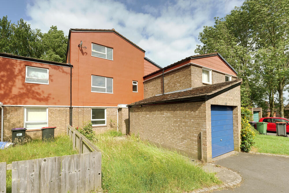 18 Chiltern Gardens, Dawley, Telford - Auction Hammer Midlands