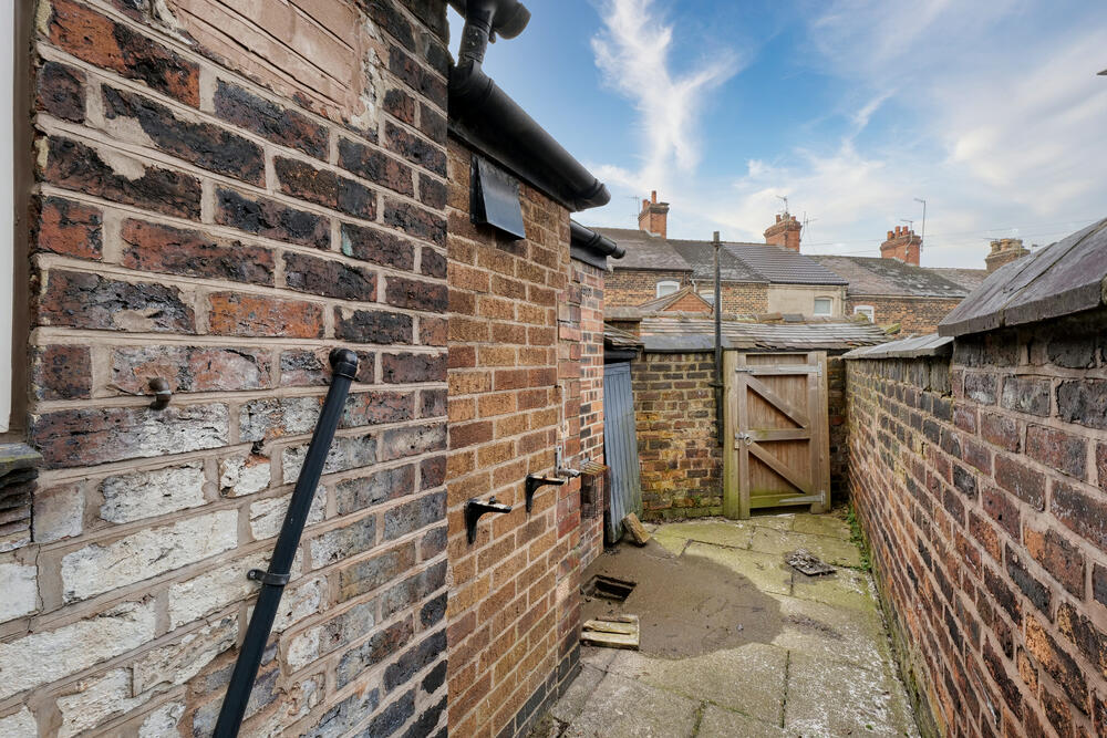 7 Bycars Road, Burslem, Stoke-On-Trent - Auction Hammer Midlands