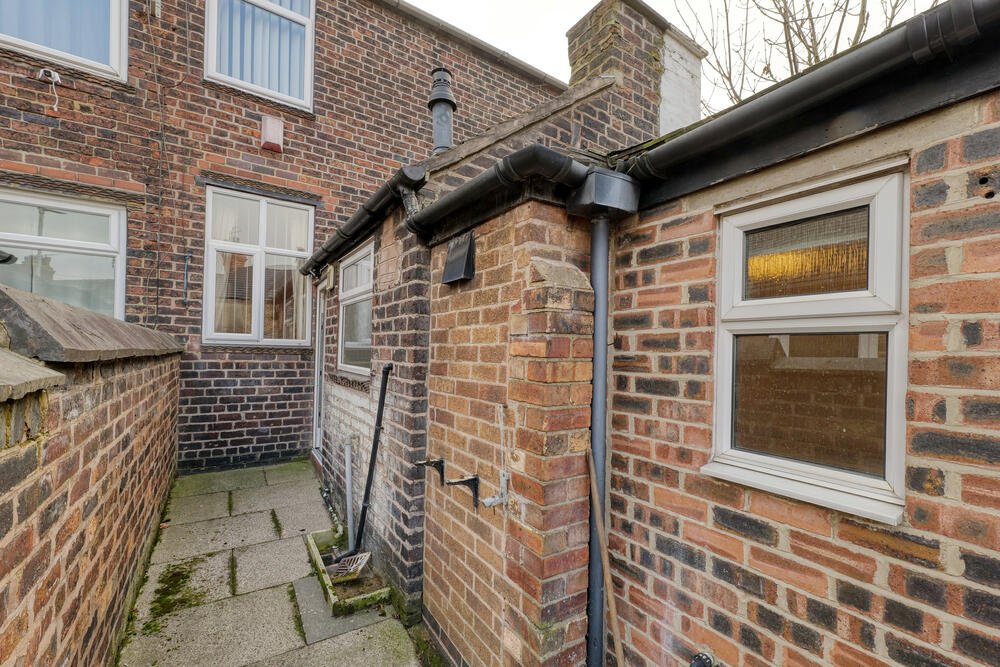 7 Bycars Road, Burslem, Stoke-On-Trent - Auction Hammer Midlands