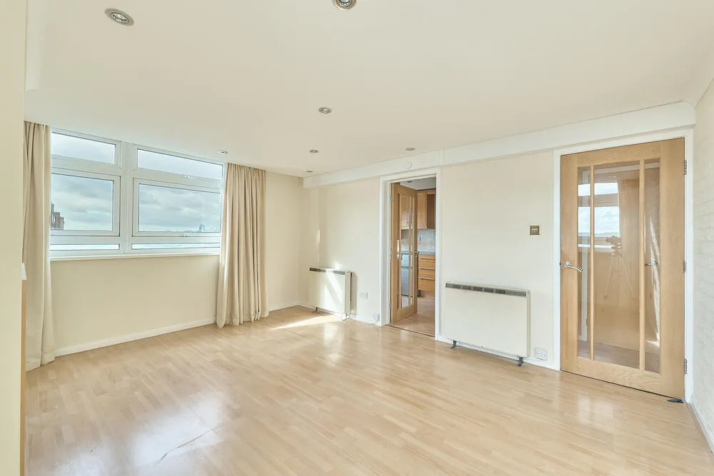 Flat 72, Honeywall House, Stoke-On-Trent - Auction Hammer Midlands