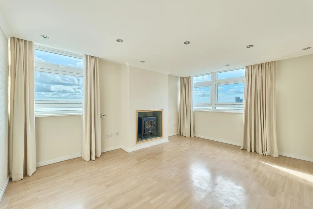 Flat 72, Honeywall House, Stoke-On-Trent - Auction Hammer Midlands