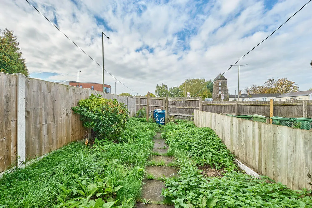 32 Broad Eye, Castle Hill, Stafford - Auction Hammer Midlands