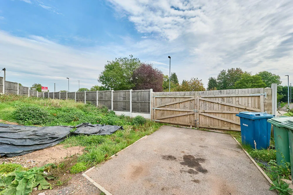 50 Barnes Road, Highfields, Stafford - Auction Hammer Midlands
