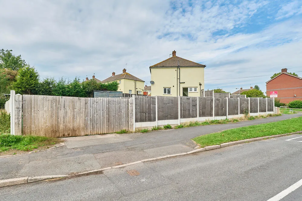 50 Barnes Road, Highfields, Stafford - Auction Hammer Midlands
