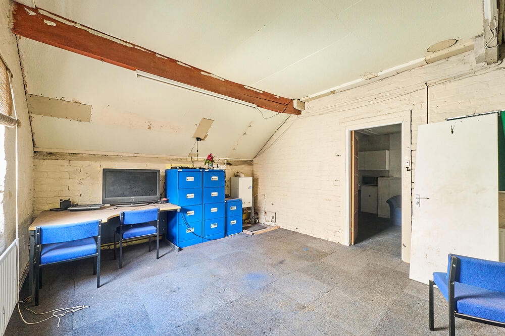 Workshop Between, 2 and 2a Robert Street, Stoke on Trent - Auction Hammer Midlands
