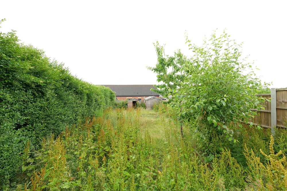 122 Freeston Avenue, Snedshill, Telford - Auction Hammer Midlands