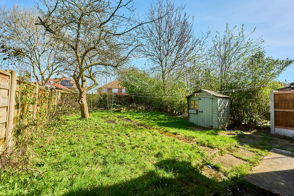 40 Mossford Avenue, Coppenhall, Crewe - Auction Hammer Midlands