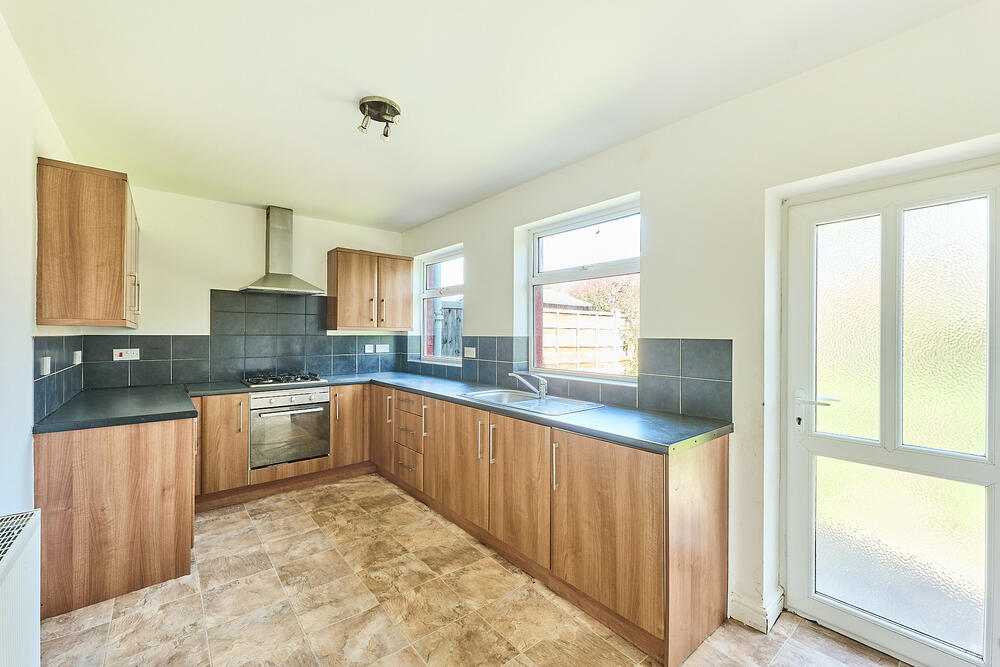 40 Mossford Avenue, Coppenhall, Crewe - Auction Hammer Midlands