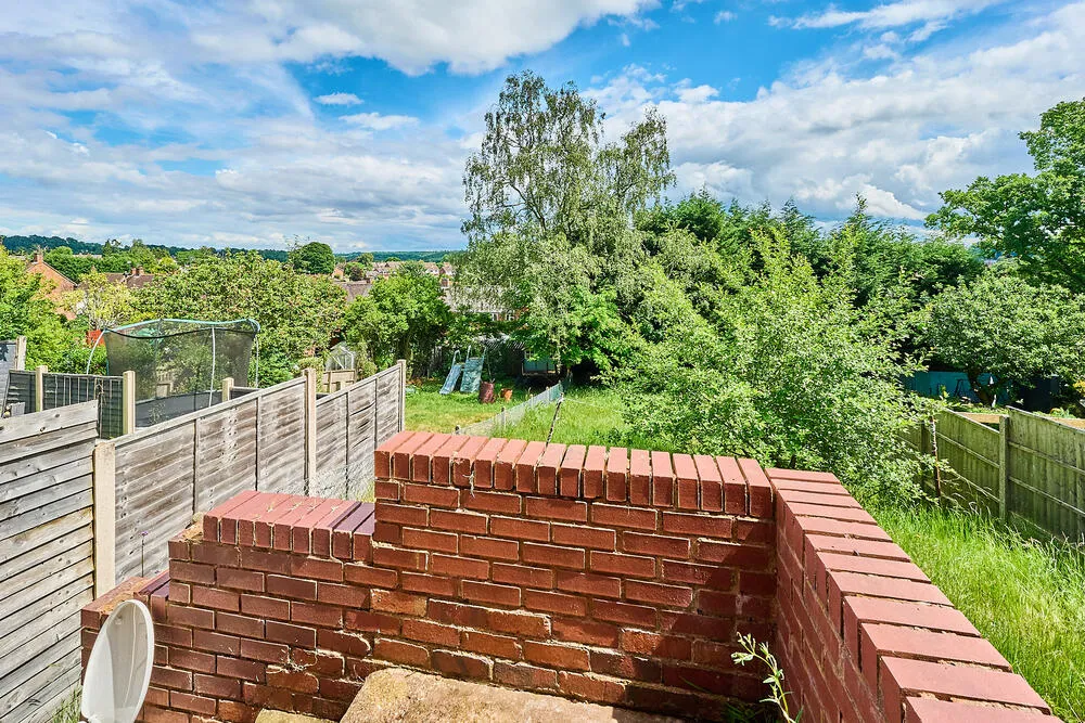 32 Edge View Walk, Kinver, Stourbridge - Auction Hammer Midlands