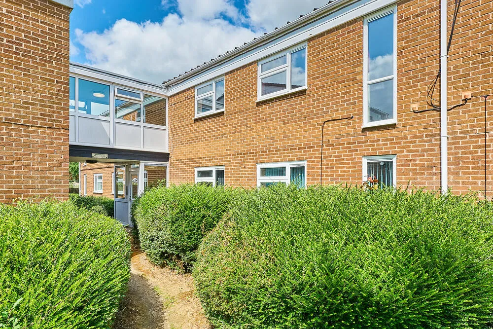 69 Briarwood, Brookside, Telford - Auction Hammer Midlands