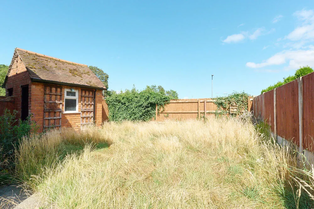 84 Parkdale, Hadley, Telford - Auction Hammer Midlands