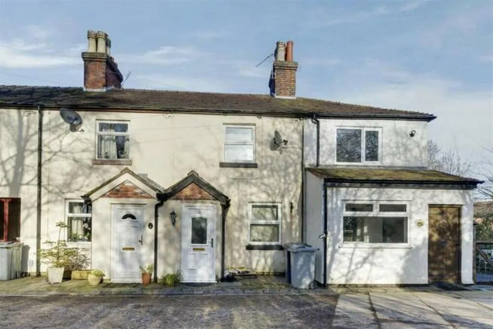 3 Railway Cottages, Station Yard, Congleton - Auction Hammer Midlands