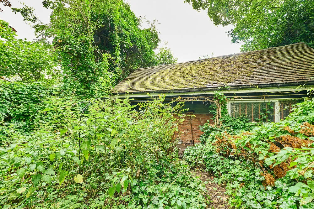 2 The Views, Penkhull New Road, Stoke-On-Trent - Auction Hammer Midlands