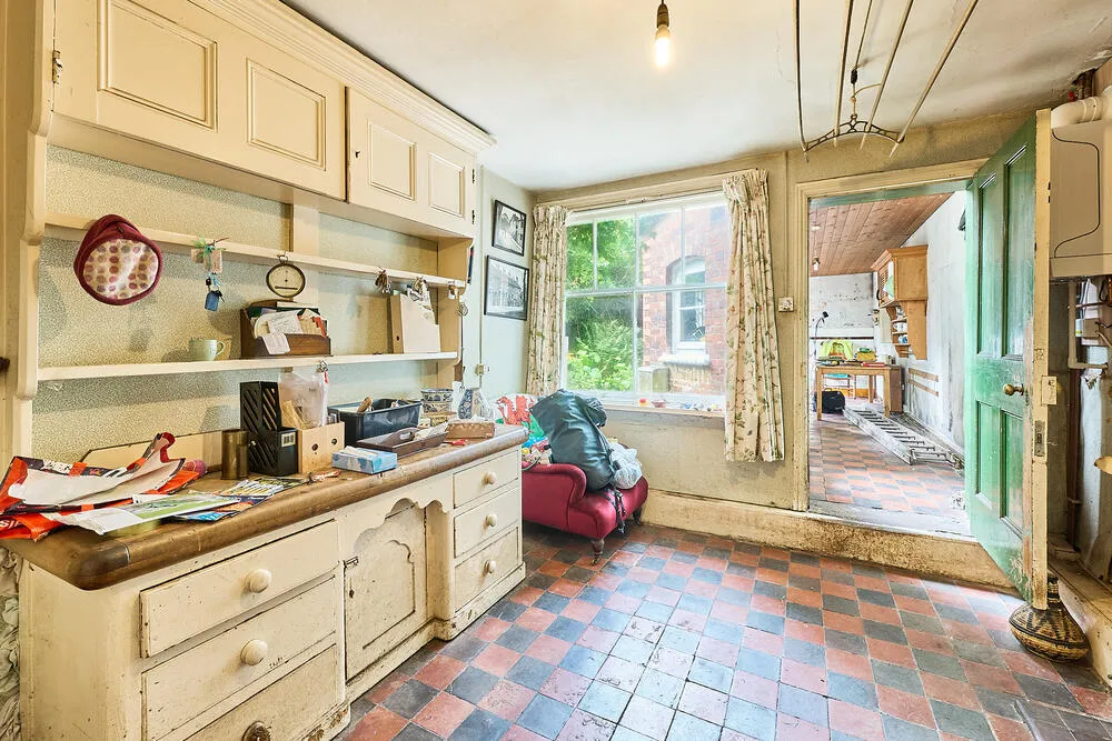 2 The Views, Penkhull New Road, Stoke-On-Trent - Auction Hammer Midlands