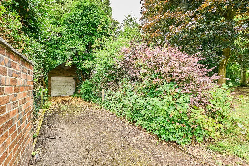 2 The Views, Penkhull New Road, Stoke-On-Trent - Auction Hammer Midlands
