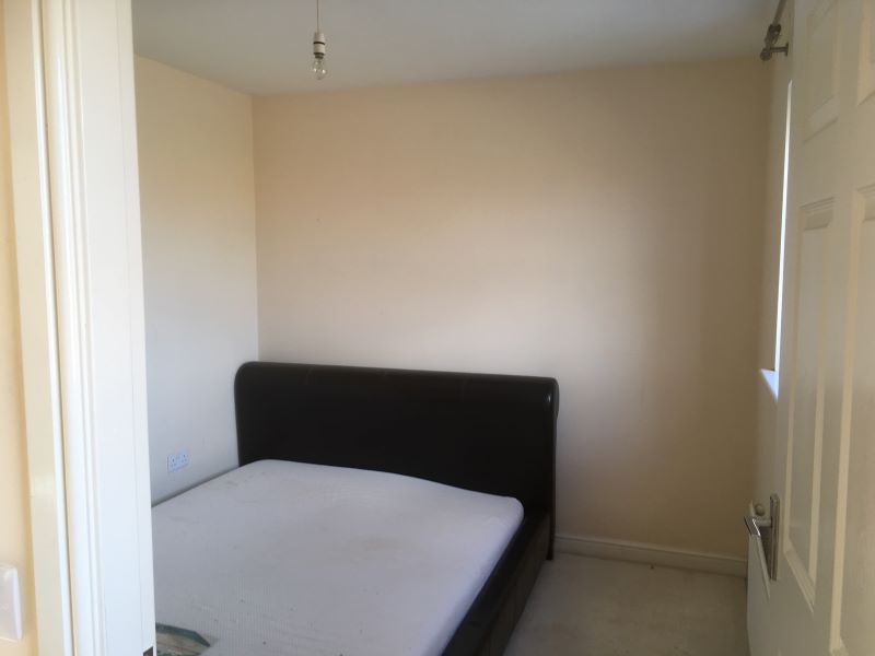 Mercia Road, Great Denham, Bedford, Bedfordshire, MK40 4GR - Online Auctions
