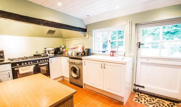 White Cottage, Five Oak Green Road, Five Oak Green, Tonbridge, Kent, TN12 6RE - Online Auctions