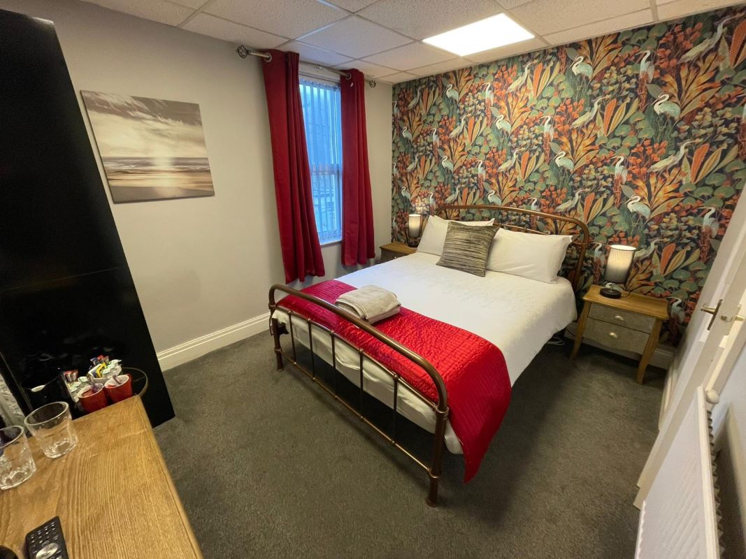 72 Lord Street, Blackpool, Lancashire, FY1 2DG - Online Auctions