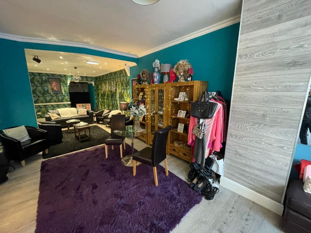 72 Lord Street, Blackpool, Lancashire, FY1 2DG - Online Auctions