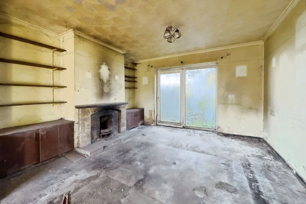 Penllergaer, Swansea, West Glamorgan, SA4 9BD - Online Auctions