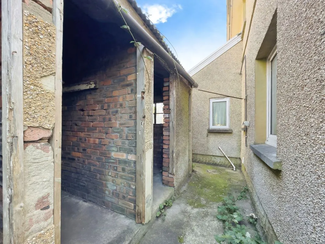 Penllergaer, Swansea, West Glamorgan, SA4 9BD - Online Auctions