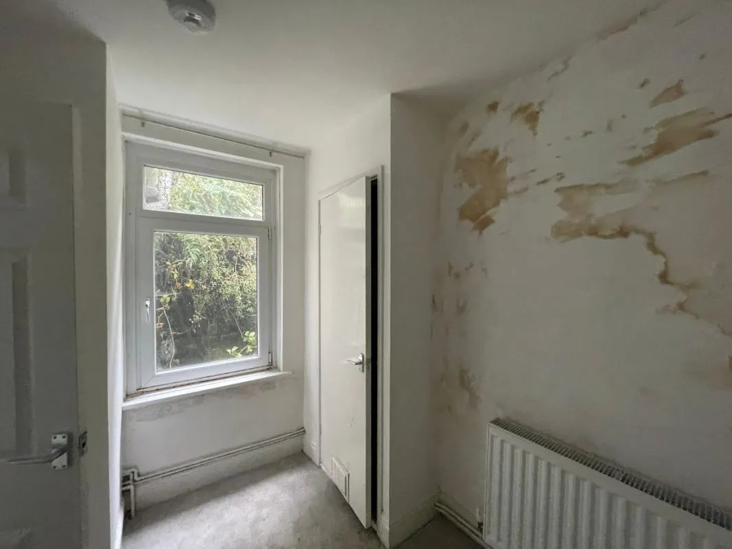 Swansea, SA1 6YT - Online Auctions