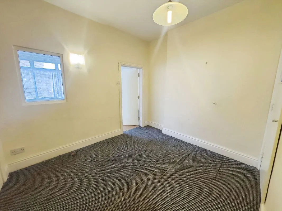 Chester, Cheshire, CH1 3ND - Online Auctions