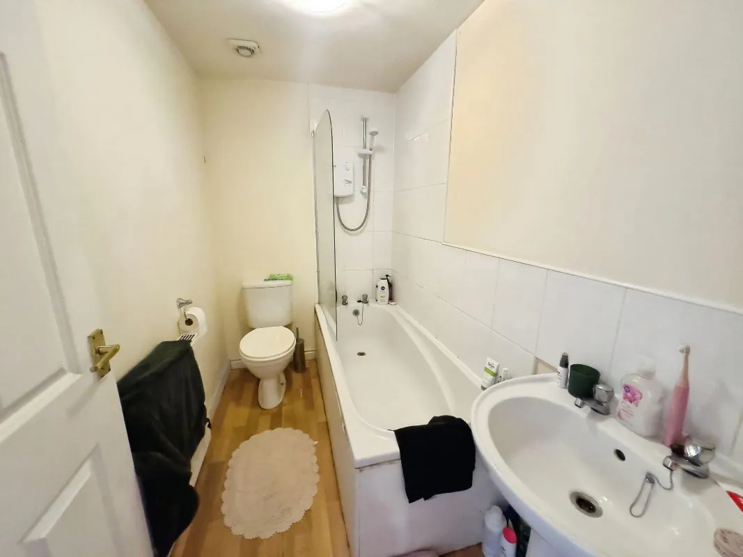 Chester, Cheshire, CH1 3ND - Online Auctions