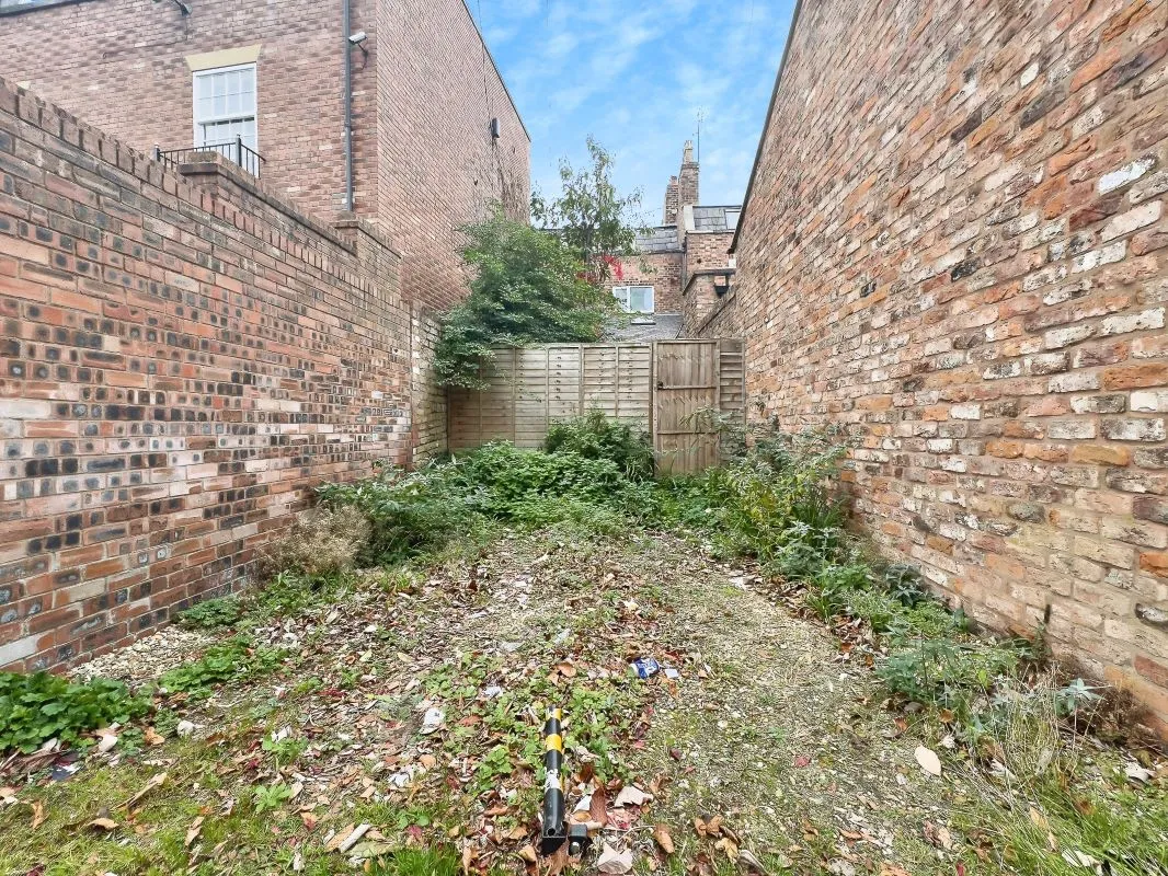 Chester, Cheshire, CH1 3ND - Online Auctions