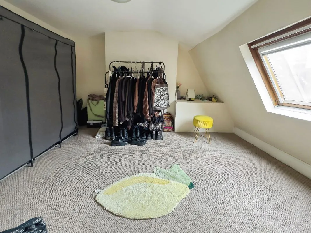 Chester, Cheshire, CH1 3ND - Online Auctions