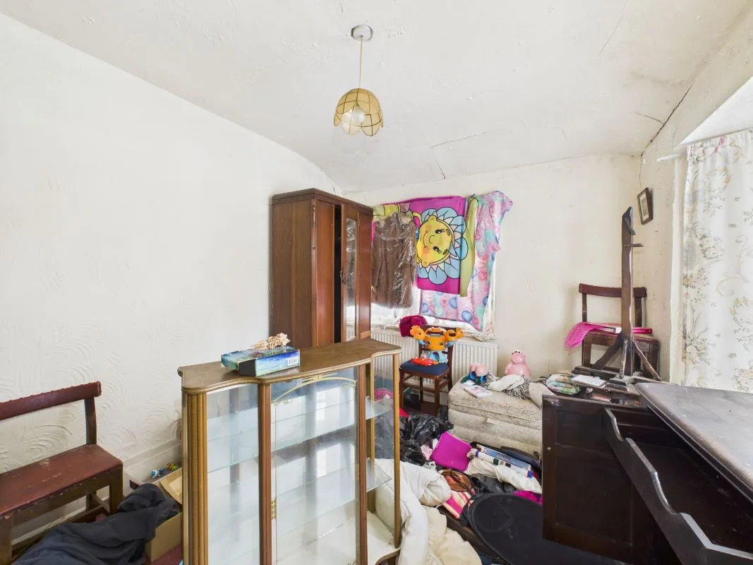 Holywell, Clwyd, CH8 7LS - Online Auctions