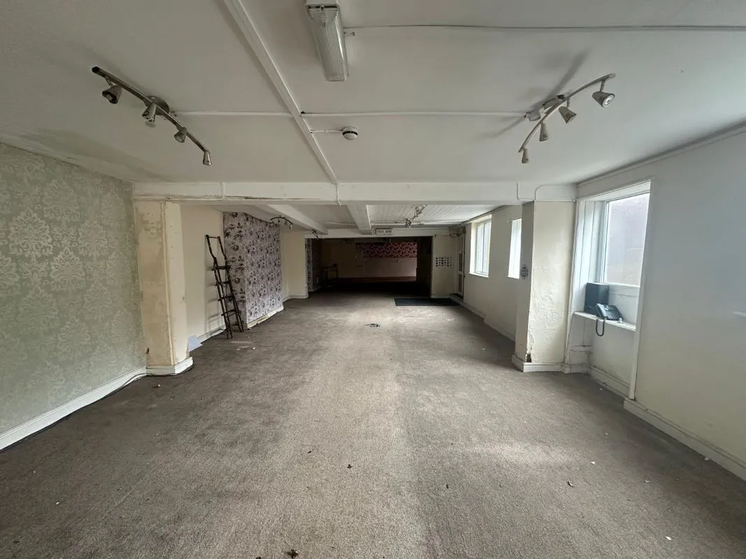 Gainsborough, Lincolnshire, DN21 2JS - Online Auctions