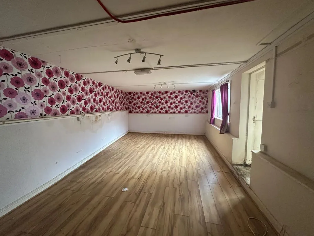 Gainsborough, Lincolnshire, DN21 2JS - Online Auctions