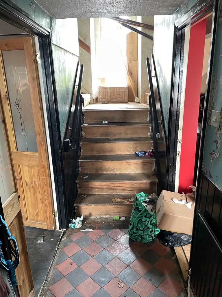Johnstown, Carmarthen, Dyfed, SA31 3NA - Online Auctions