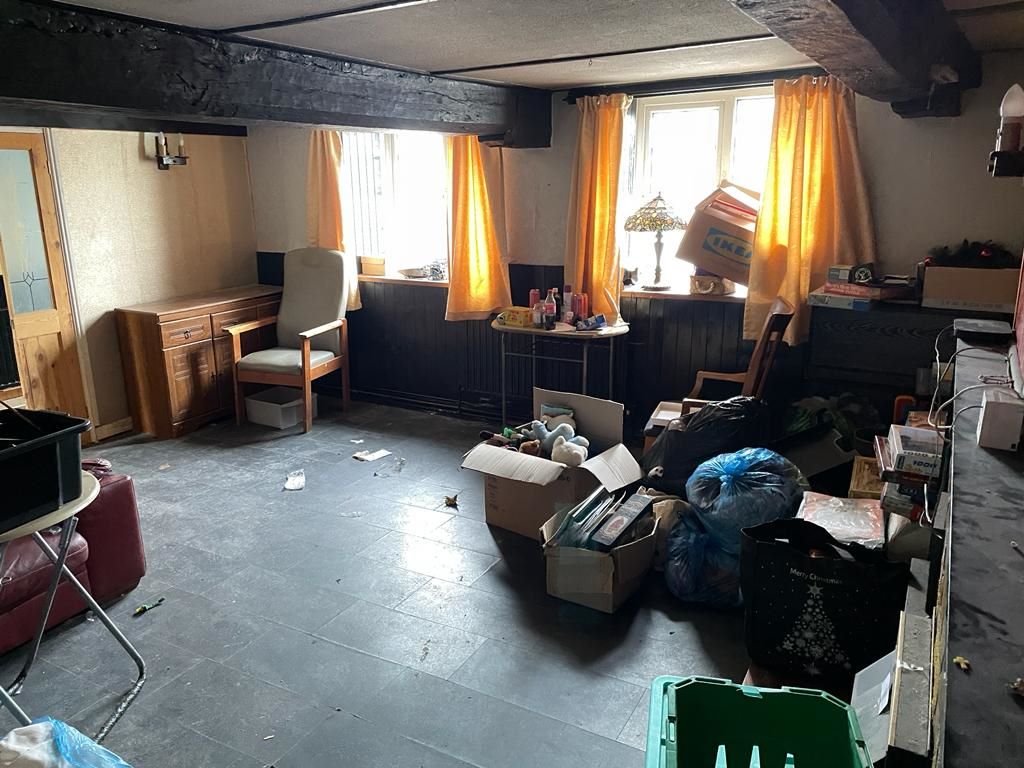 Johnstown, Carmarthen, Dyfed, SA31 3NA - Online Auctions