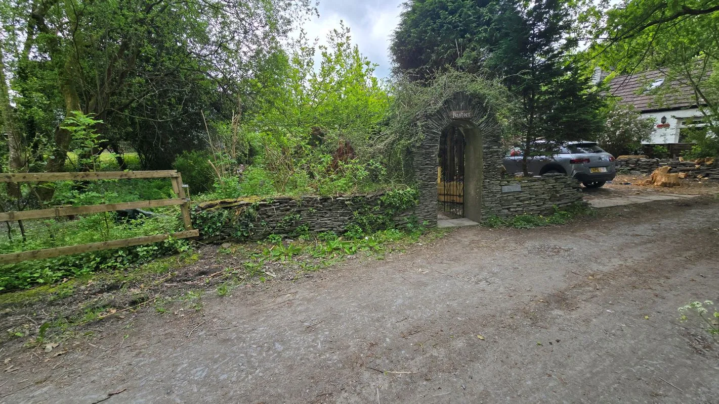 Pentrecagal, Newcastle Emlyn, Carmarthenshire, SA38 9HT - Online Auctions