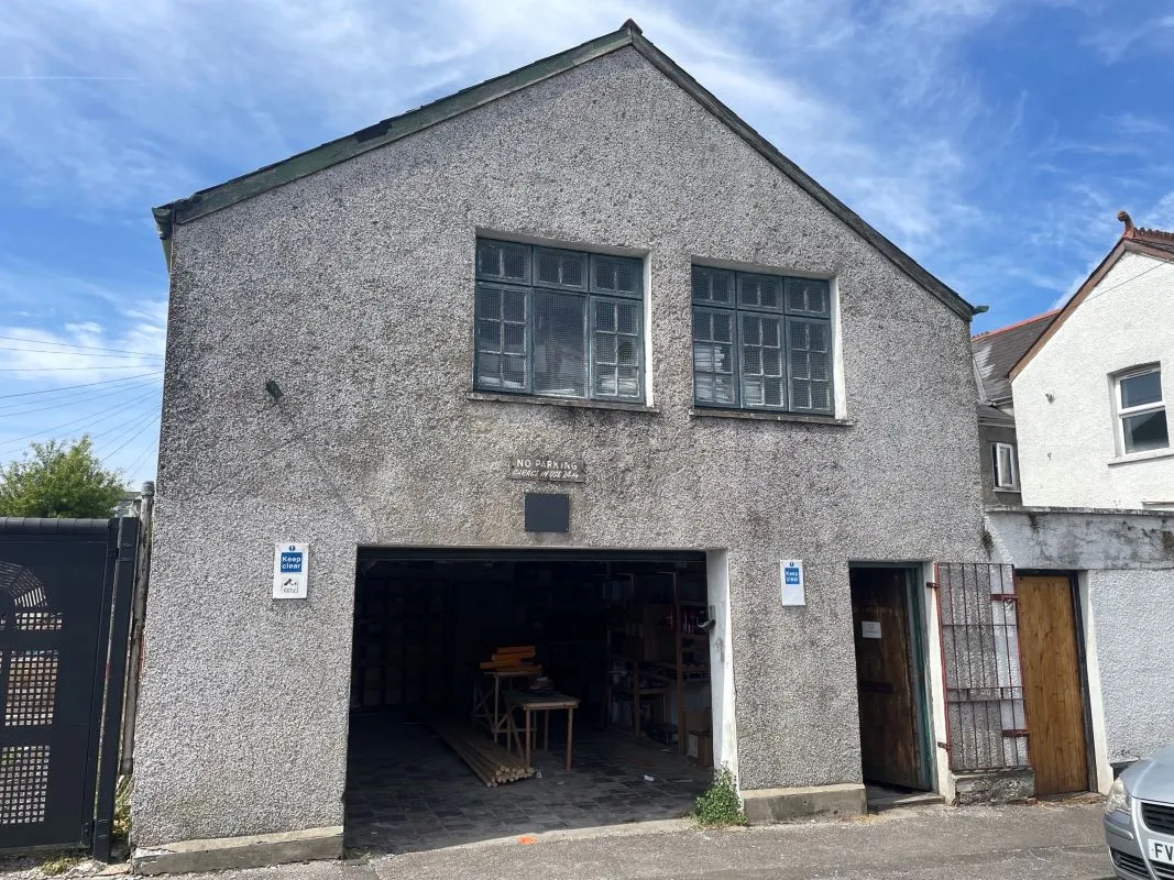 41 Ilminster Street, Barry, CF63 1BT - Online Auctions