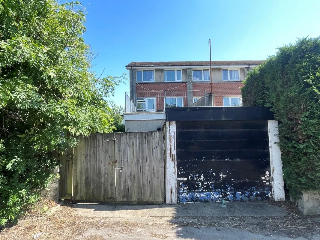 Castle Drive, Dinas Powys, South Glamorgan, CF64 4NS - Online Auctions