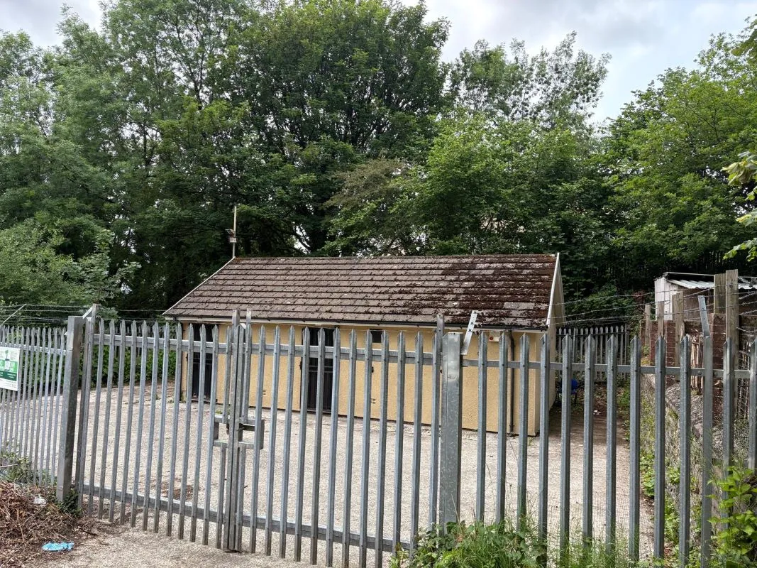 Goitre Lane, rear of Hirwaun Terrace, Merthyr Tydfil, CF47 8LX - Online Auctions