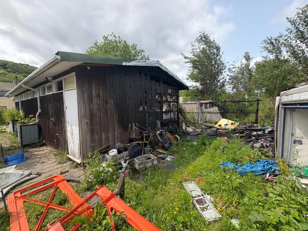 Nixonville Road, Merthyr Vale, Mid Glamorgan, CF48 4RF - Online Auctions