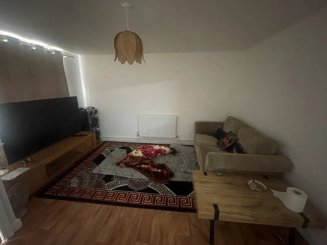 Aberkenfig, Bridgend, Bridgend, CF32 9AP - Online Auctions